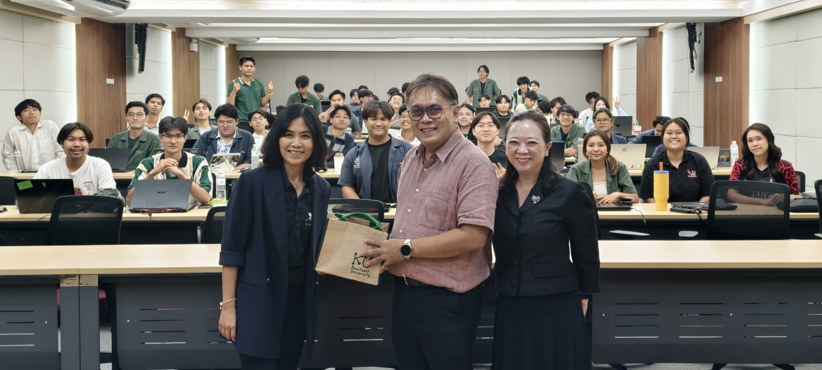 ภาพประกอบบทความเรื่อง Generative AI สำหรับนิสิตวิศวกรรมทรัพยากรน้ำ