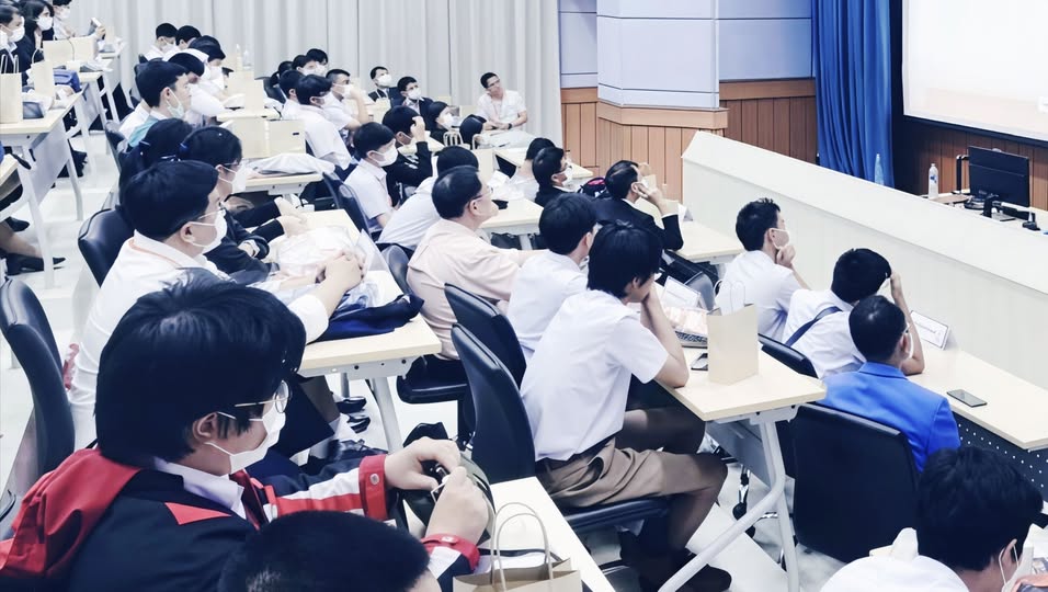 ภาพประกอบบทความเรื่องนิสิต บัณฑิต และหน้าที่ของมหาวิทยาลัย